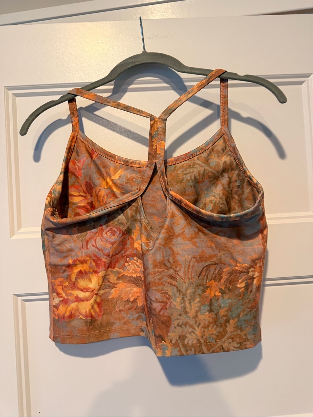 Beyond Yoga Peach Floral Slim Cropped Racerback Tank - Picture 2 of 4